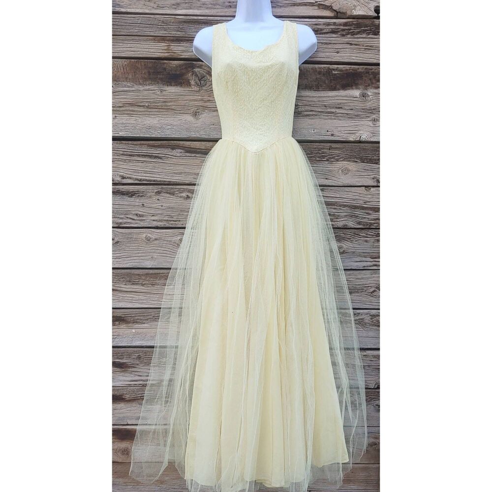Vintage 1950s / 60s Yellow Lace Gown with Tulle Skirt